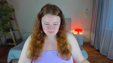 Snapshot of polinasallivan chatting on 09.24.25 Polina online show from 09.24.25