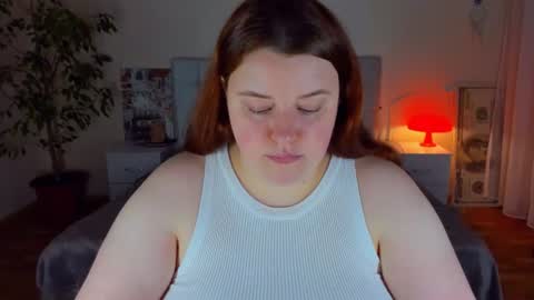 Snapshot of polinasallivan chatting on 06.20.26 Polina online show from 06.20.26