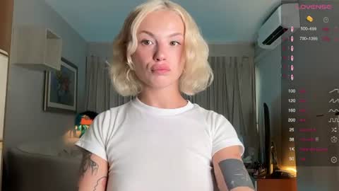 Snapshot of polino4ka69 chatting on 06.10.26 polino4ka69 online show from 06.10.26