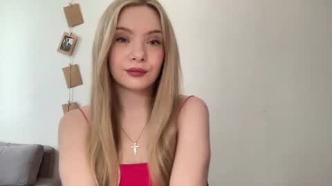 Snapshot of polishangel222 chatting on 07.19.26 polishangel222 online show from 07.19.26