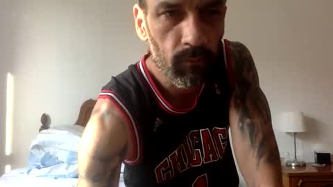 Snapshot of polla101 chatting on 06.03.26 aquiles online show from 06.03.26