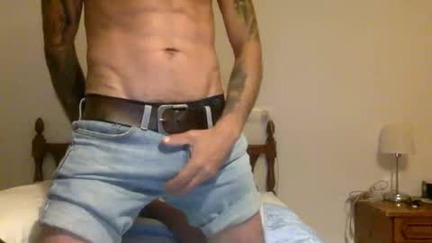 Snapshot of polla101 chatting on 06.04.26 aquiles online show from 06.04.26