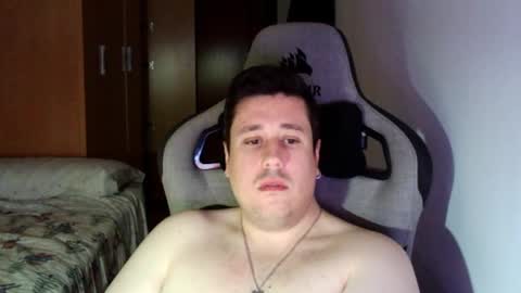 Snapshot of pollito_95 chatting on 12.15.24 Pollito online show from 12.15.24