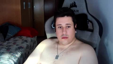 Snapshot of pollito_95 chatting on 12.25.24 Pollito online show from 12.25.24