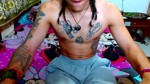 Snapshot of pollon8_kbezon chatting on 02.12.25 Gian online show from 02.12.25