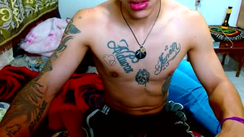 Snapshot of pollon8_kbezon chatting on 03.08.25 Gian online show from 03.08.25