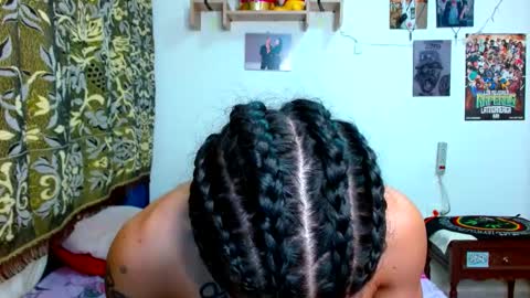 Snapshot of pollon8_kbezon chatting on 03.10.25 Gian online show from 03.10.25