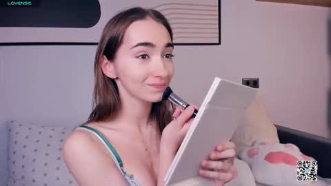 Polly online show from 09.14.25