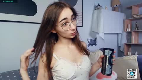 Polly online show from 10.26.25