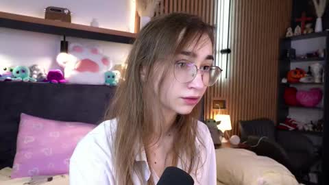 Polly online show from 11.20.25