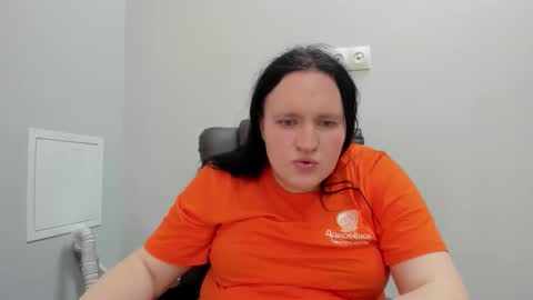 Snapshot of polly_hollyx chatting on 05.19.26 polly hollyx online show from 05.19.26
