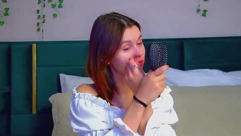 Polly online show from 03.01.25