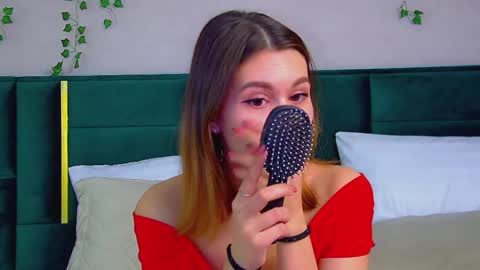 Polly online show from 03.10.25