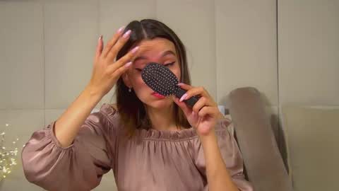 Polly online show from 10.13.25