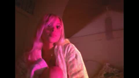 Snapshot of pollypocketsizedoll chatting on 05.21.26 pollypocketsizedoll online show from 05.21.26