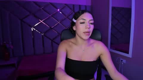 poly sasha  online show from 02.04.26