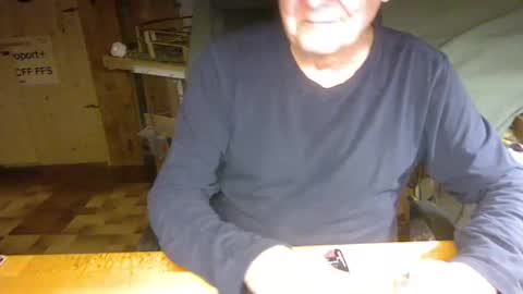 Snapshot of pomme1949 chatting on 01.06.25 pomme1949 online show from 01.06.25