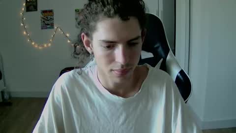 Snapshot of pomo_07 chatting on 10.07.25 aleks ness online show from 10.07.25