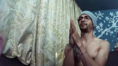 Snapshot of ponzothc chatting on 11.07.25 ponzothc online show from 11.07.25