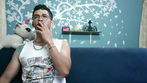 Snapshot of ponzothc chatting on 11.22.25 ponzothc online show from 11.22.25