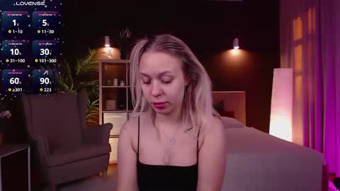 Snapshot of pooja_hegde chatting on 09.30.25 Eva online show from 09.30.25