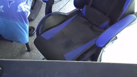 Snapshot of pop196705 chatting on 12.02.25 pop196705 online show from 12.02.25