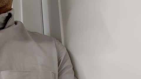 Snapshot of poppert27 chatting on 10.29.25 poppert27 online show from 10.29.25