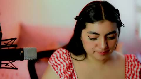 Snapshot of poppykens chatting on 05.12.26 Poppy Kensington online show from 05.12.26