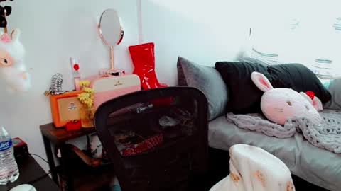Snapshot of poppykens chatting on 07.29.26 Poppy Kensington online show from 07.29.26