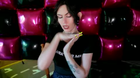 Snapshot of popstarsextape chatting on 05.02.26 A cadia online show from 05.02.26