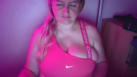 Snapshot of pornbusty chatting on 07.09.26 MelissOfficial online show from 07.09.26