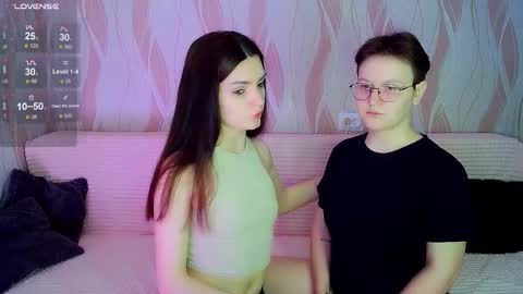 Ana and Tati online show from 10.26.25