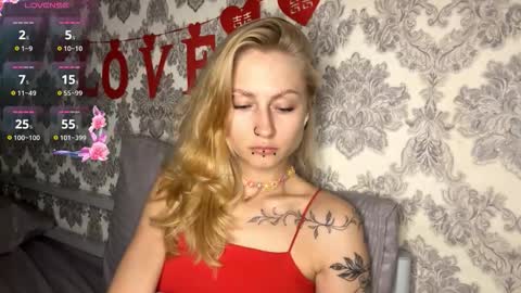  HERES SILVIA AND OlIVIA  WELCOME EVERYONE LOVENSE DOMI REACT TO YOUR TIPS LETS MAKE A GREAT SHOW TOGETHER  online show from 09.23.25