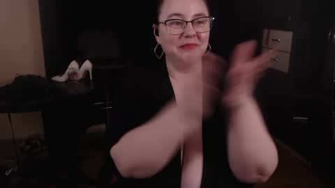 PoshMistres    online show from 03.08.25