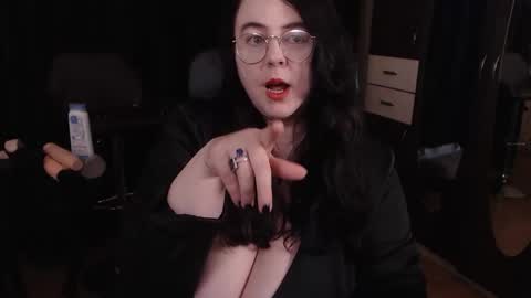 Snapshot of posh_mistress chatting on 05.18.26 PoshMistres online show from 05.18.26