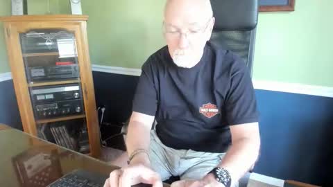 Snapshot of poundinmycock4u chatting on 04.11.26 PoundinMyCock4U online show from 04.11.26
