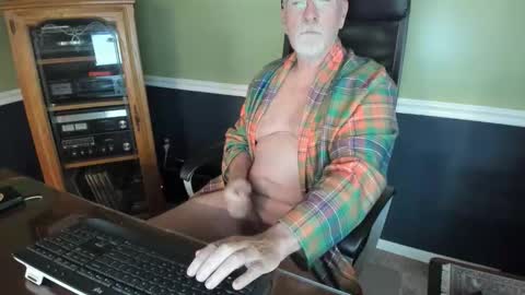Snapshot of poundinmycock4u chatting on 04.17.26 PoundinMyCock4U online show from 04.17.26