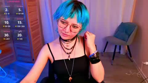 Snapshot of powderofgun chatting on 06.11.26 powderofgun online show from 06.11.26