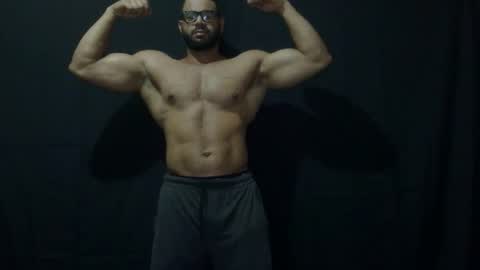 Snapshot of powerdmuscle chatting on 03.31.26 powerdmuscle online show from 03.31.26