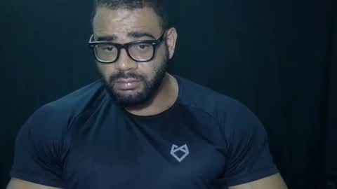 Snapshot of powerdmuscle chatting on 04.01.26 powerdmuscle online show from 04.01.26