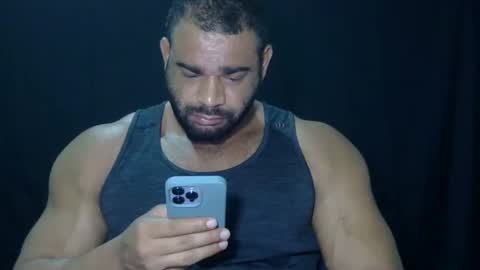 Snapshot of powerdmuscle chatting on 04.12.26 powerdmuscle online show from 04.12.26