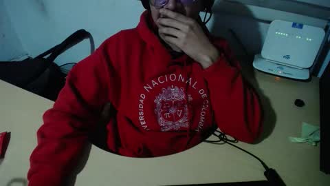 powerfulzeus2 online show from 11.05.25