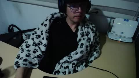 powerfulzeus2 online show from 11.16.25