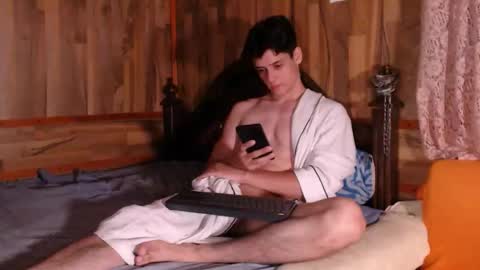 Snapshot of powertwinky chatting on 12.17.24 chris independent  online show from 12.17.24