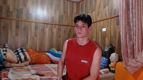 Snapshot of powertwinky chatting on 02.05.25 chris independent  online show from 02.05.25