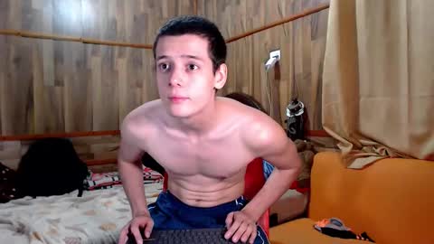 Snapshot of powertwinky chatting on 10.05.25 chris independent  online show from 10.05.25