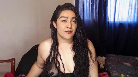 Snapshot of ppepittaaredd chatting on 10.15.25 maryana online show from 10.15.25