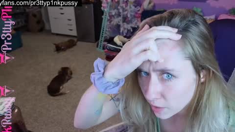 Snapshot of pr3ttyp1nkpussy chatting on 12.30.24 Evangeline Eva Darling online show from 12.30.24