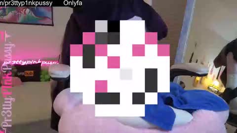 Snapshot of pr3ttyp1nkpussy chatting on 02.12.25 Evangeline Eva Darling online show from 02.12.25