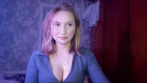 Snapshot of pr_in_cess_ chatting on 10.20.25 pr_in_cess_ online show from 10.20.25